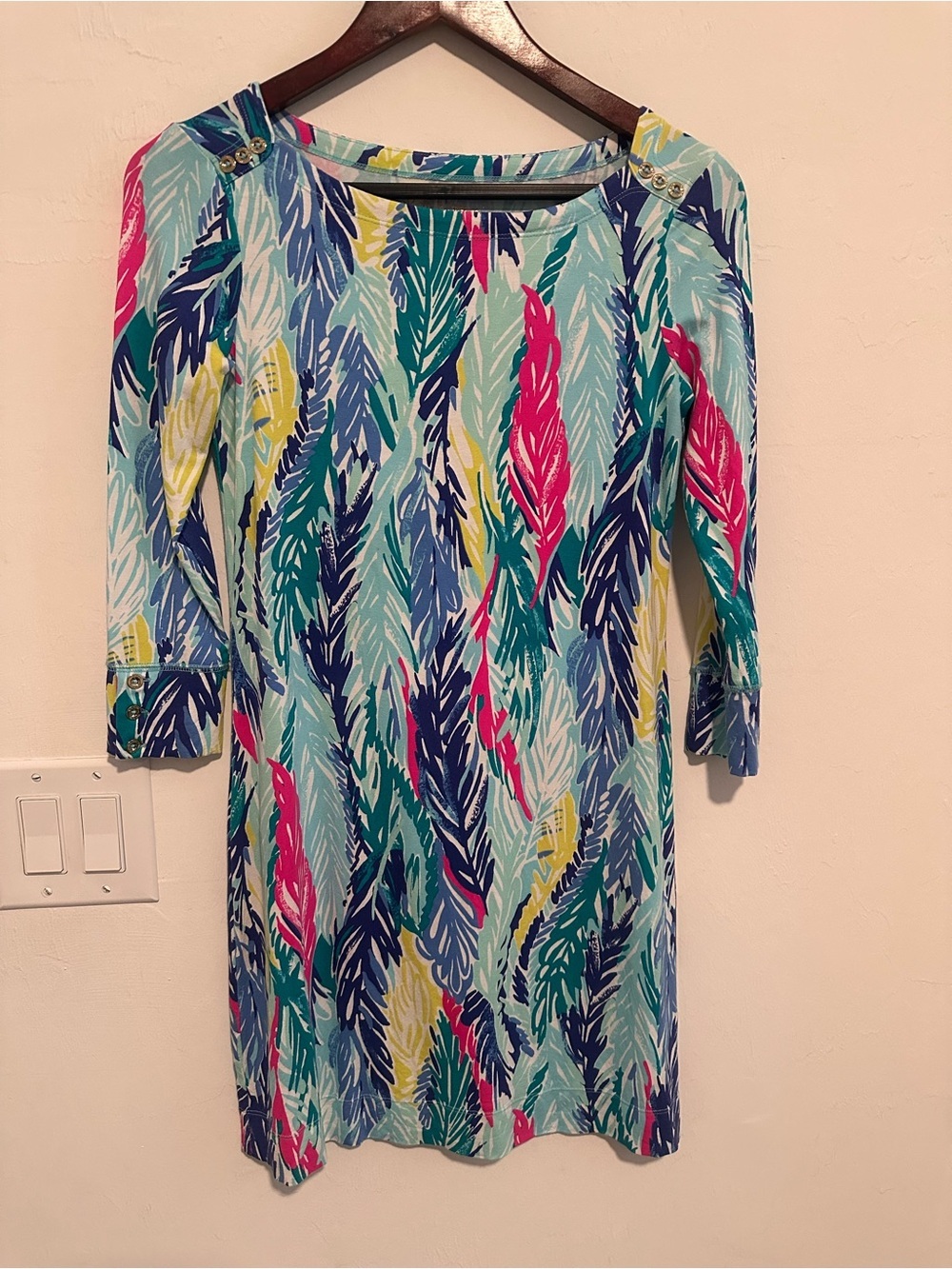 Lilly Pulitzer Feather Print Shift Dress 3/4 Sleeve Blue Pink Size XS - Picture 2 of 6
